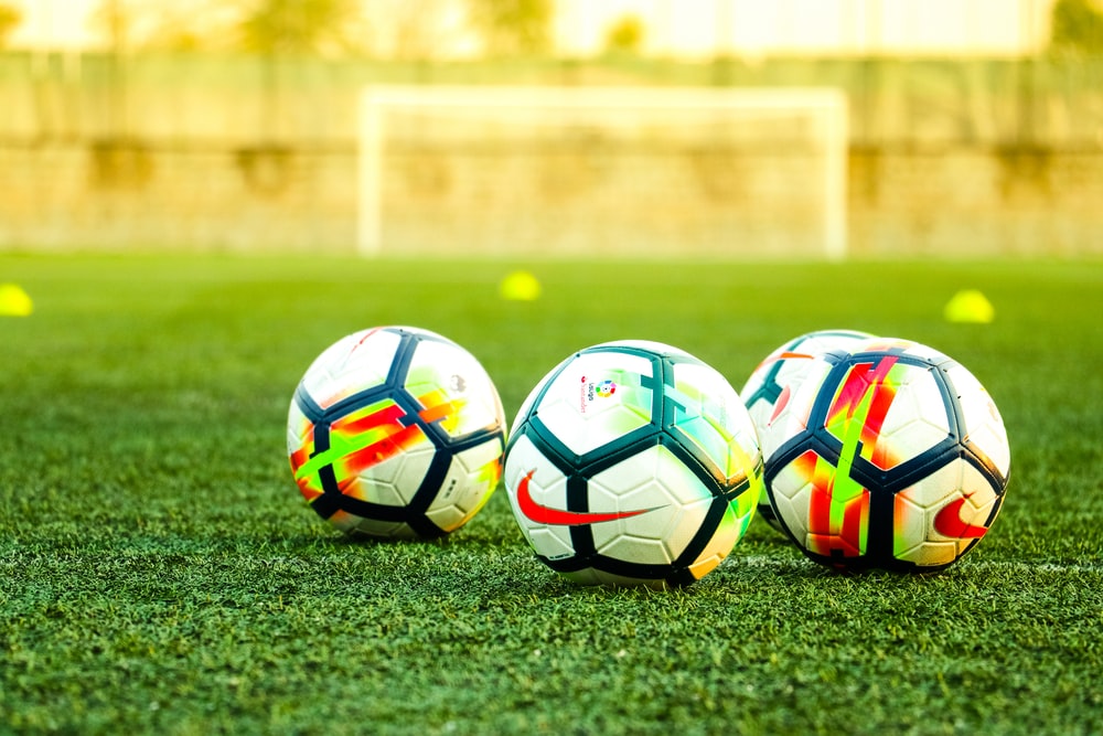 Aturan Sepak Bola - Menyelami Konsep dan Nuansa dalam Permainan yang Populer Ini