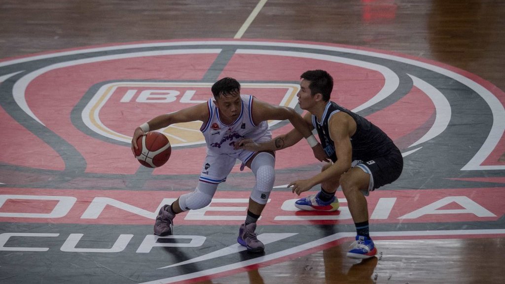 Bola Basket adalah Permainan Beregu yang Terdiri dari Strategi dan Kerja Sama Tim