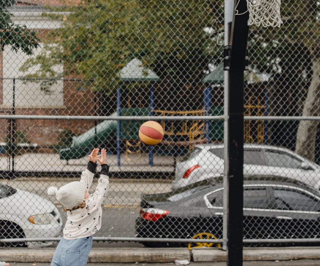 Mengapa Bola Basket Termasuk Latihan Aerobik Tipe III yang Memerlukan Ketahanan Fisik Tinggi